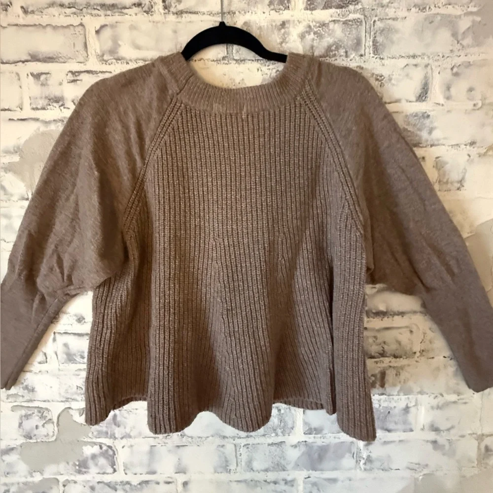 DRA Tan Cropped 3/4 Sweater
